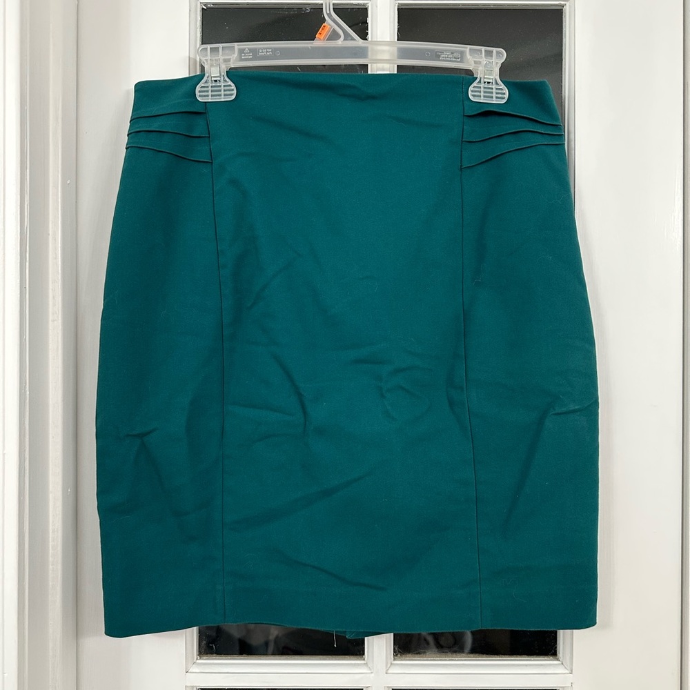 EXPRESS Emerald Pintuck Pencil Skirt (Size 12)